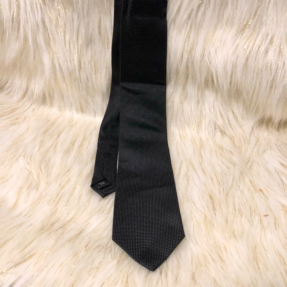 DKNY Tie Black White